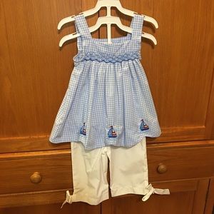 Two piece sail inspired outfit. Size 3T